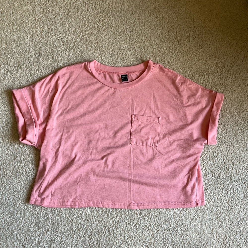 Pink cropped tshirt